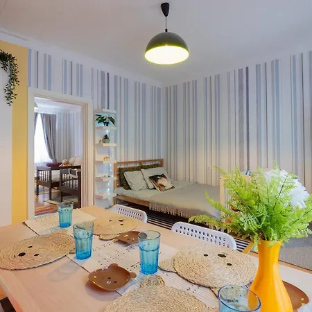 Family Apt L Free Wifi L Easy Self Check-in! Appartamento
